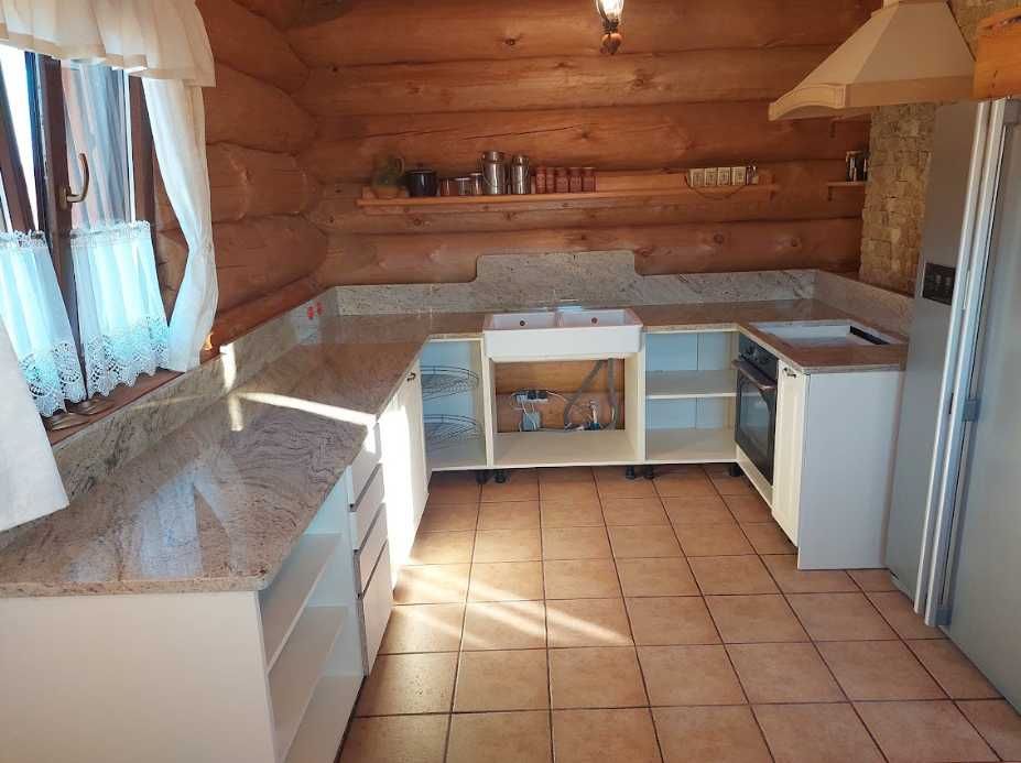 Blaty/parapety pod wymiar, granit, konglomeraty kwarcowe/granitowe