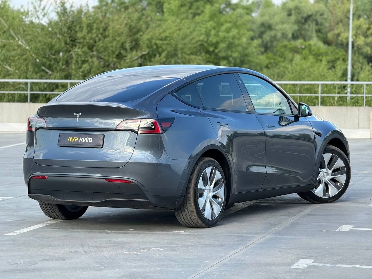 Tesla Model Y 2022 року, 82квт, повний привід, 7т.км.