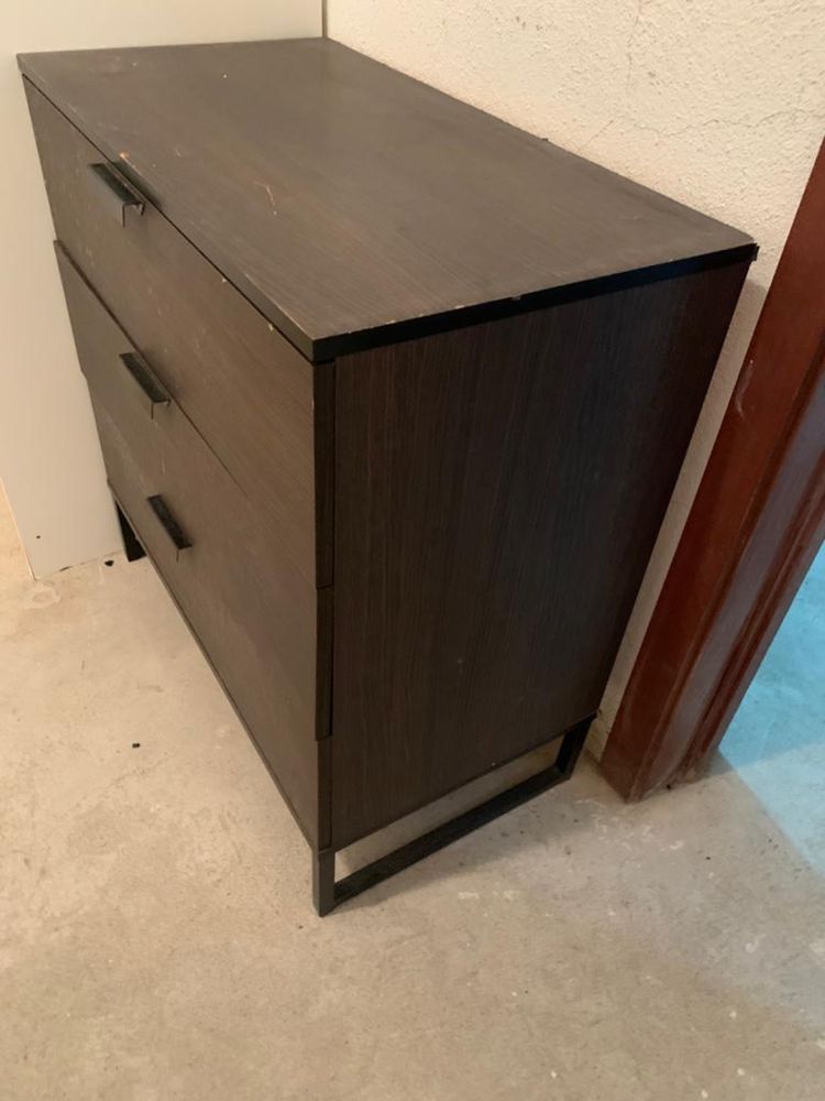 Comoda Ikea Trysil castanha com preto