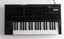 Roland PRO-E Intelligent Arranger Syntezator