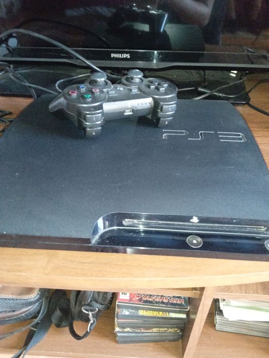 Продам PlayStation 3 з одним геймпадом в идеальном состоянии