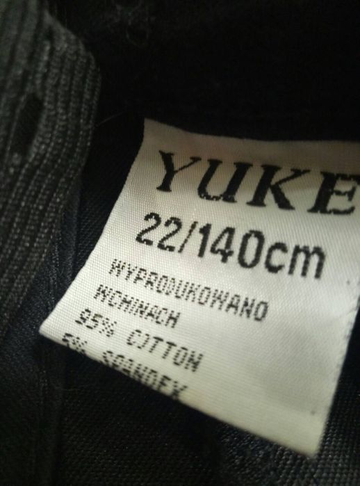 Джинсы черные р.140(8-10 лет)