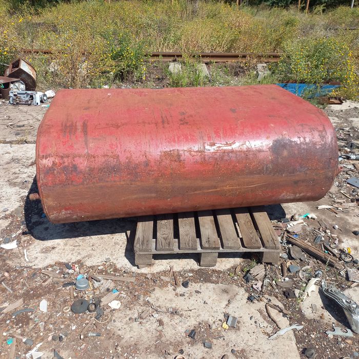 Продам бак,ёмкость с масла