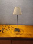 Candeeiro de Mesa Estilo Moderno-Ferro e Linho