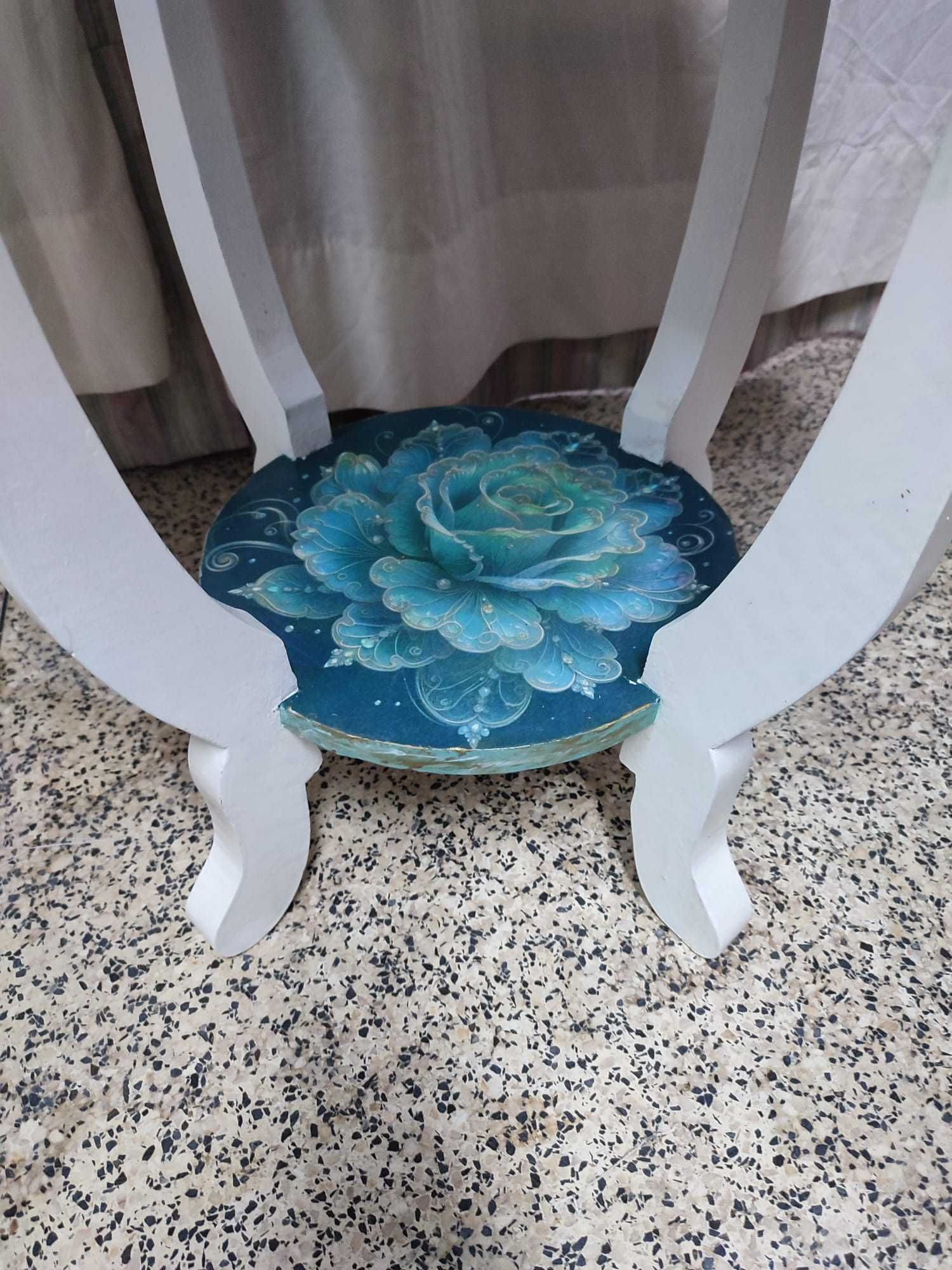 Mesa de apoio, restaurada, madeira