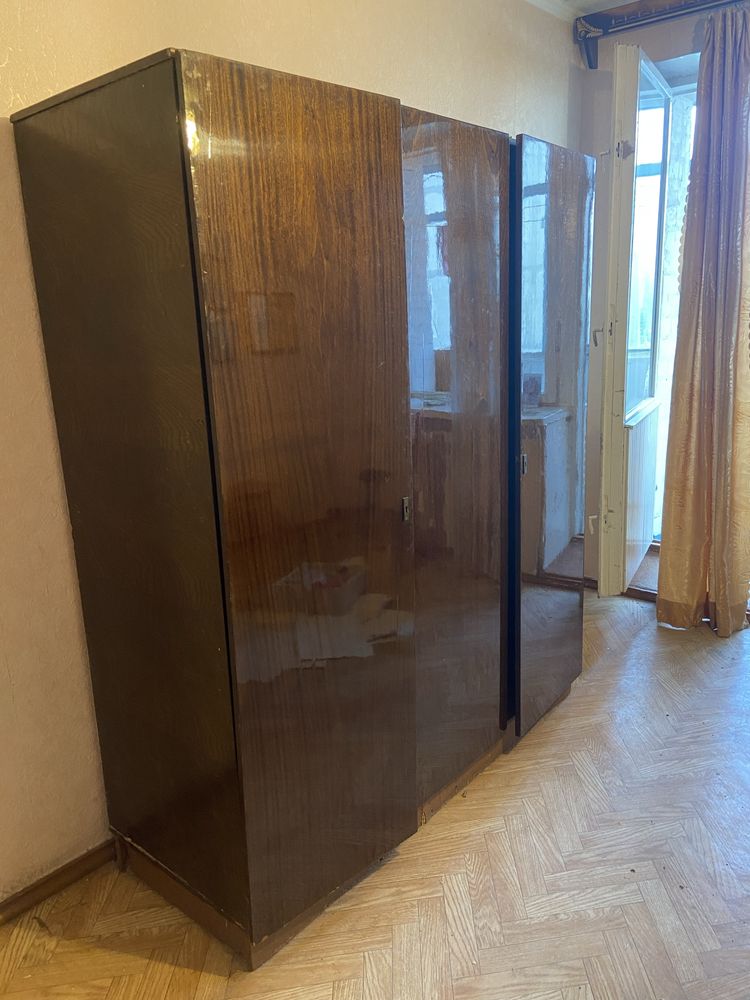 Шафа для одягу і інших речей