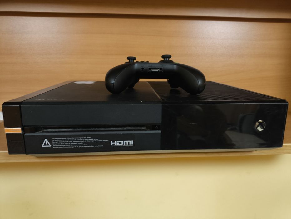 Xbox One fat  z padem