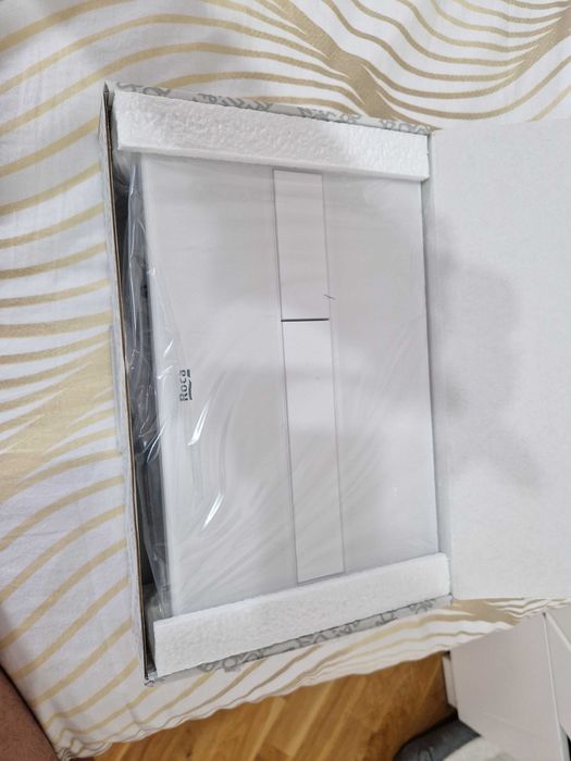 Przycisk spłuczki firmy Rocca