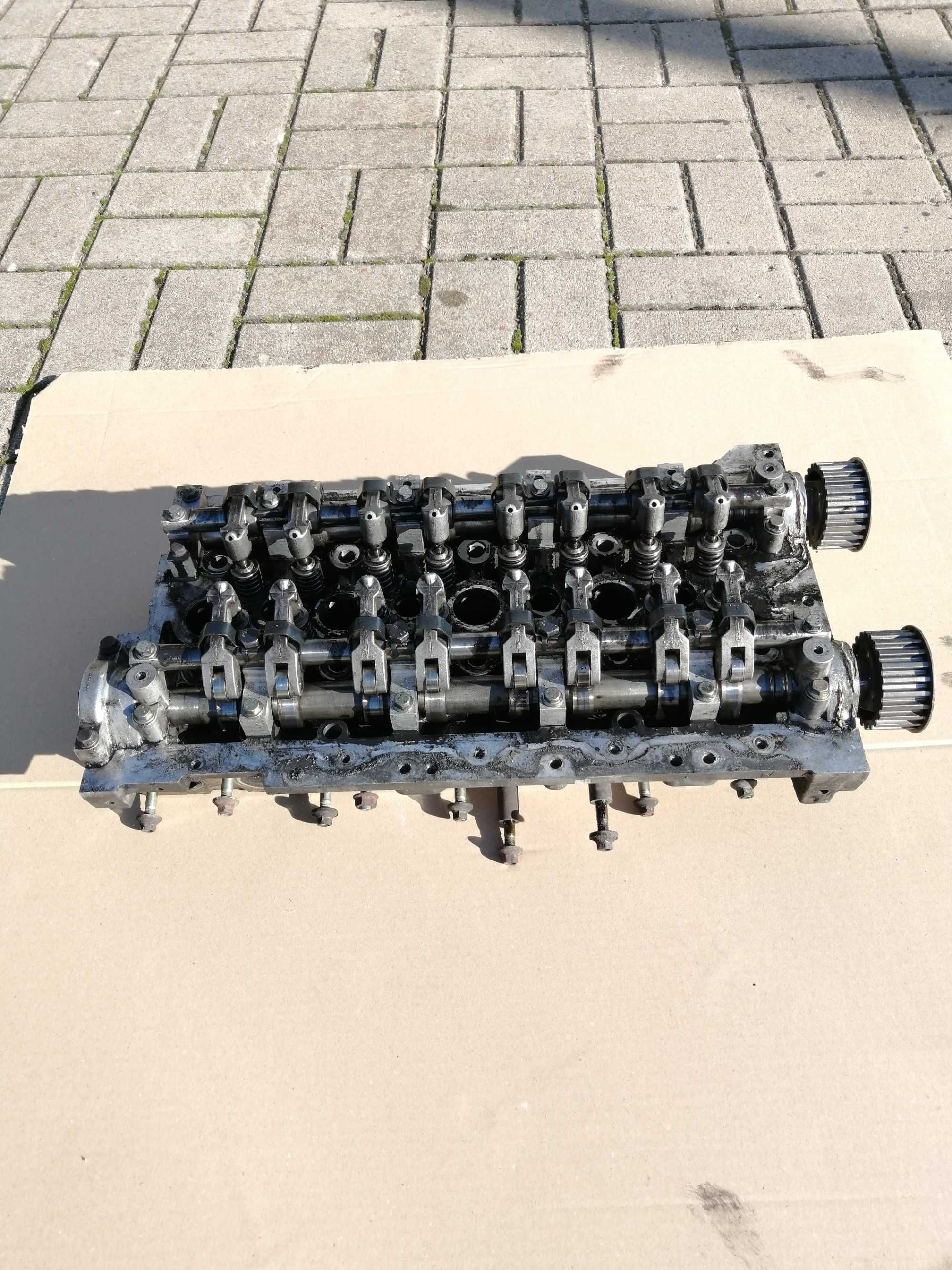 Głowica do silnika G9T 2,2 - 2,5 dci Movano, Master, Laguna.
