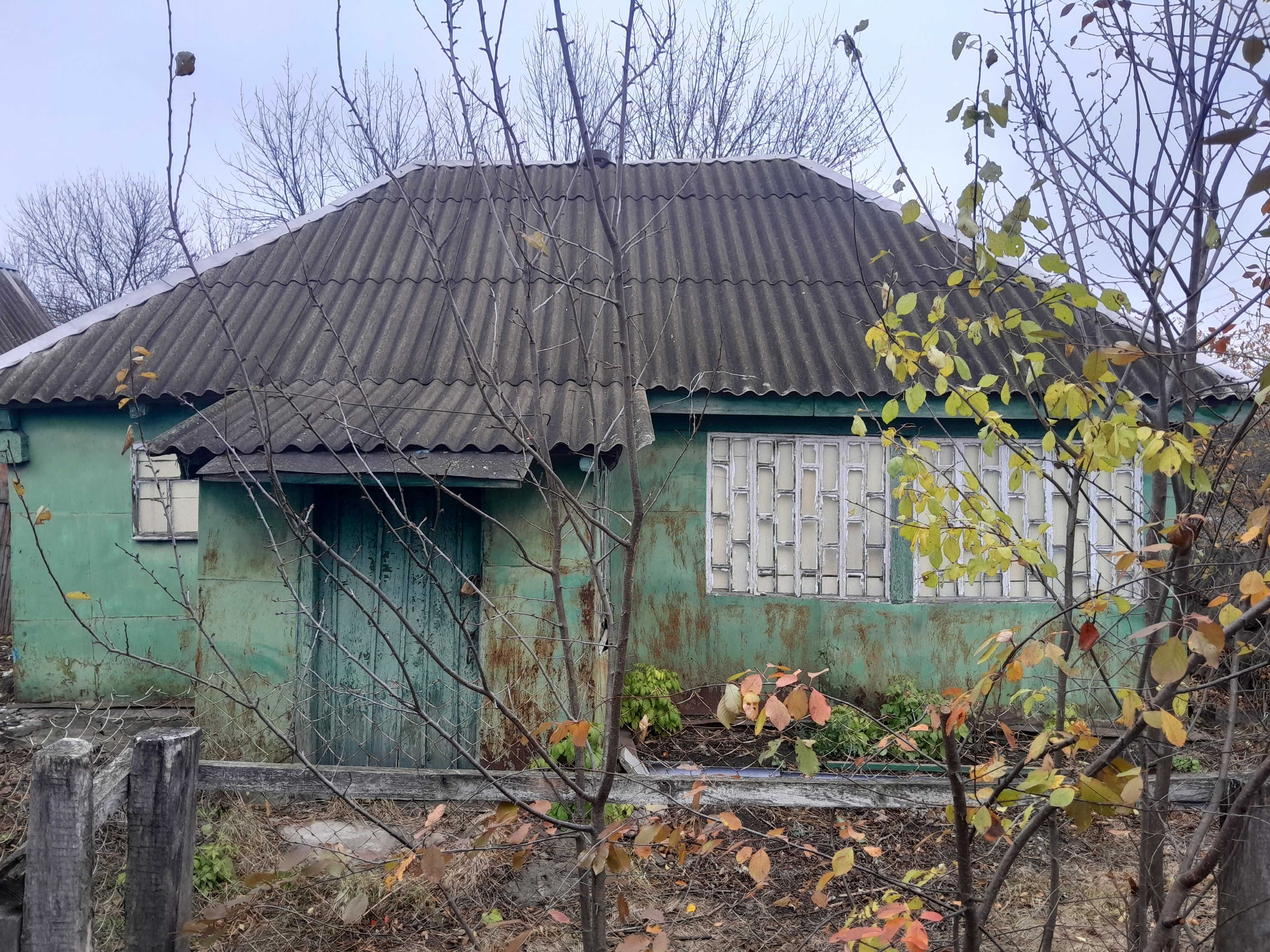 Продам дом старий мерчик
