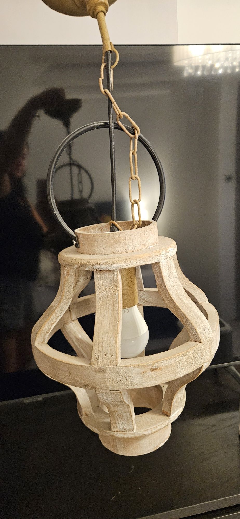 Lampa stylizowana bielona