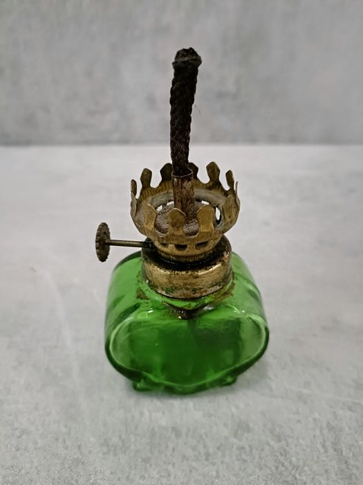 Lampka naftowa serce zielona