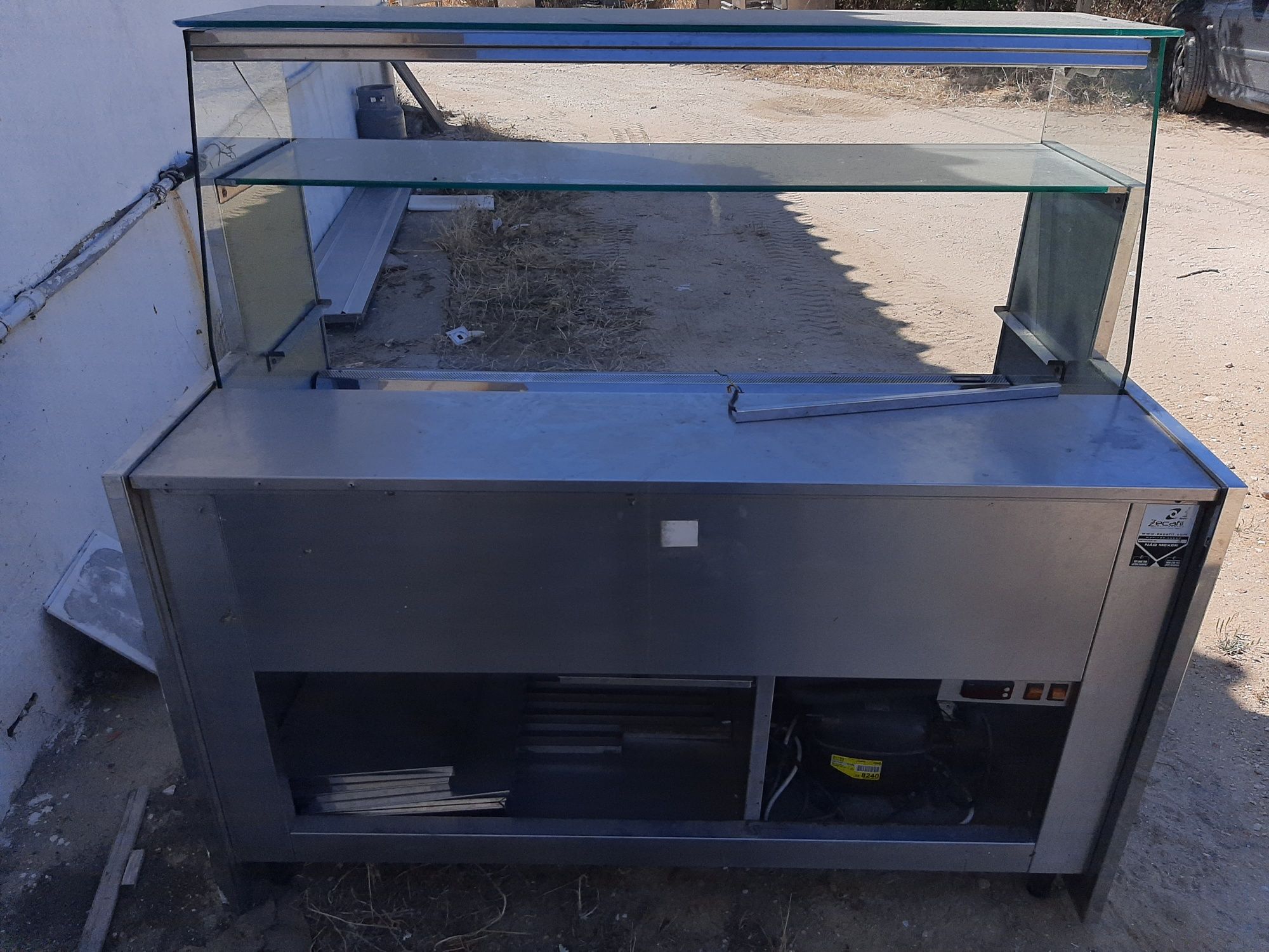 Vitrine ou expositor ou balcao refrigerado