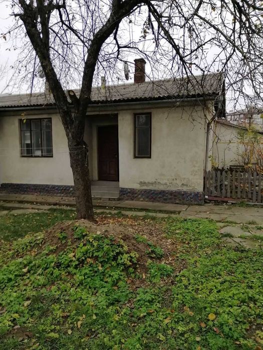 Частина будинку на вул. Шухевичів 3-х кімнатний