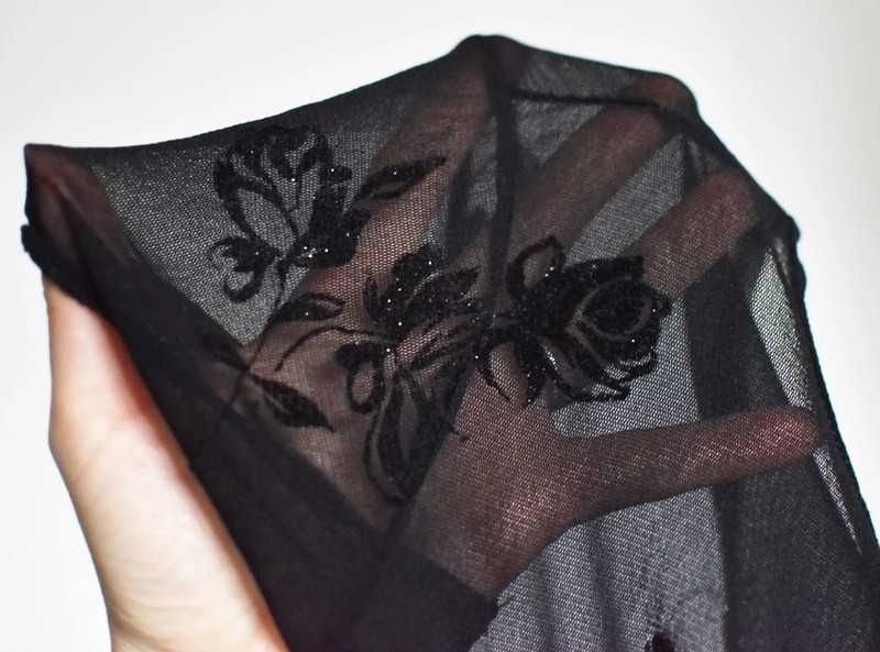 Mała czarna sukienka z koronką na plecach, S, 36