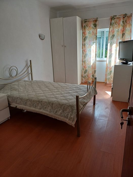 Quarto em Sobreda da Caparica