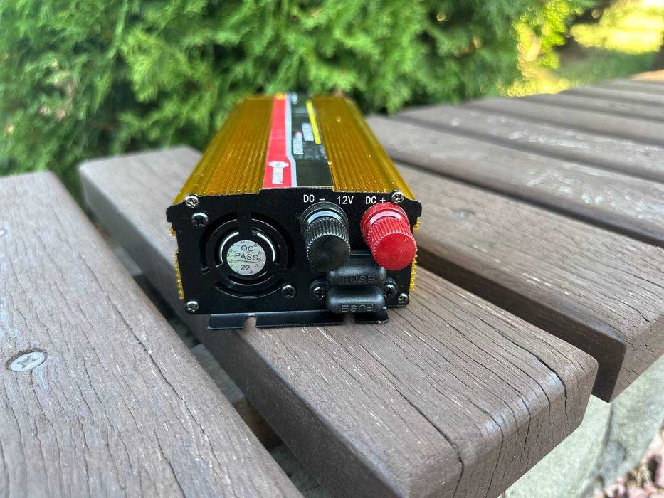 Инвертор 12 - 220 2000 ватт. Преобразователь тока. Плавный запус