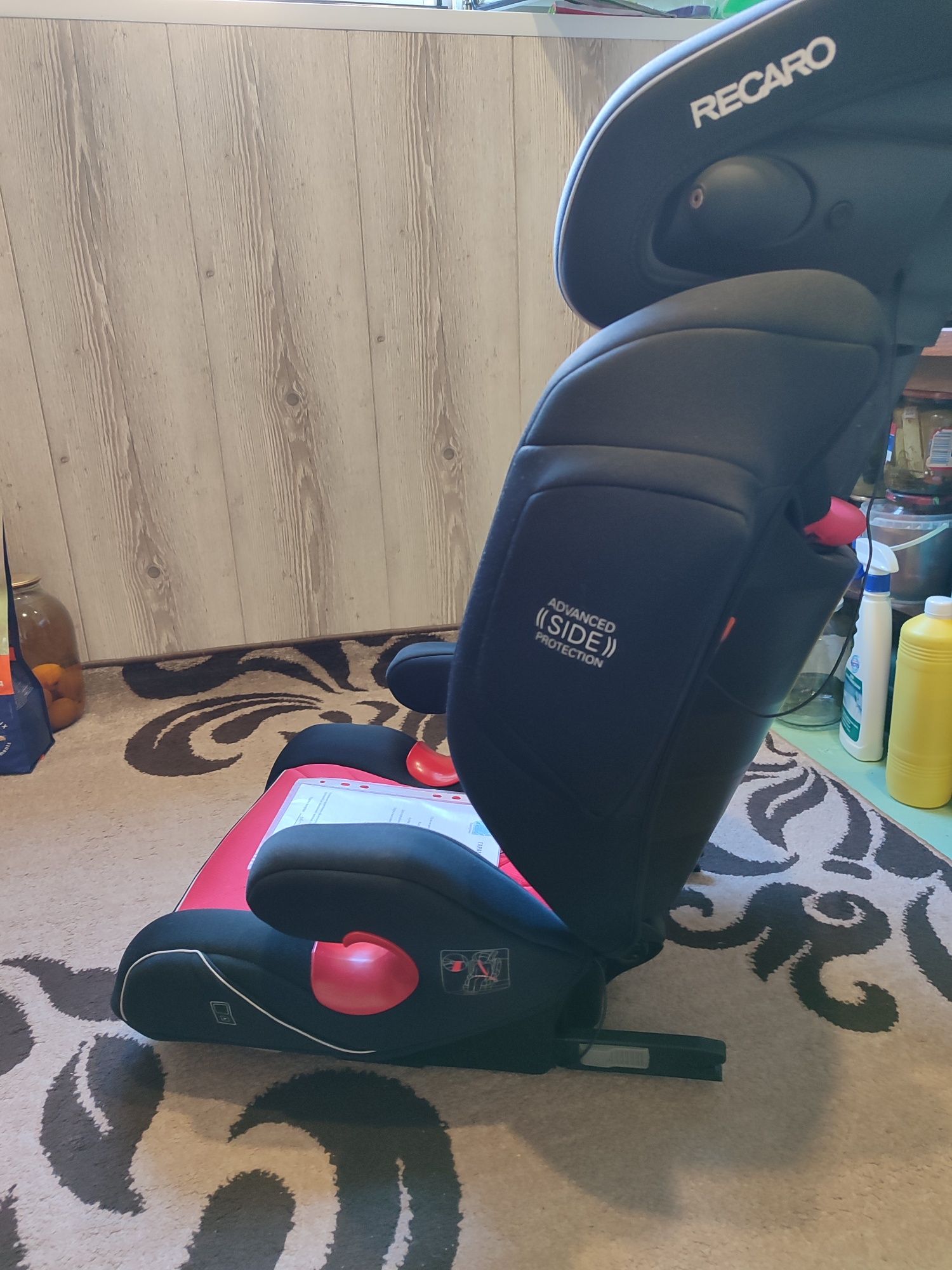 Продам автокрісло Monza Nova II SeatFix