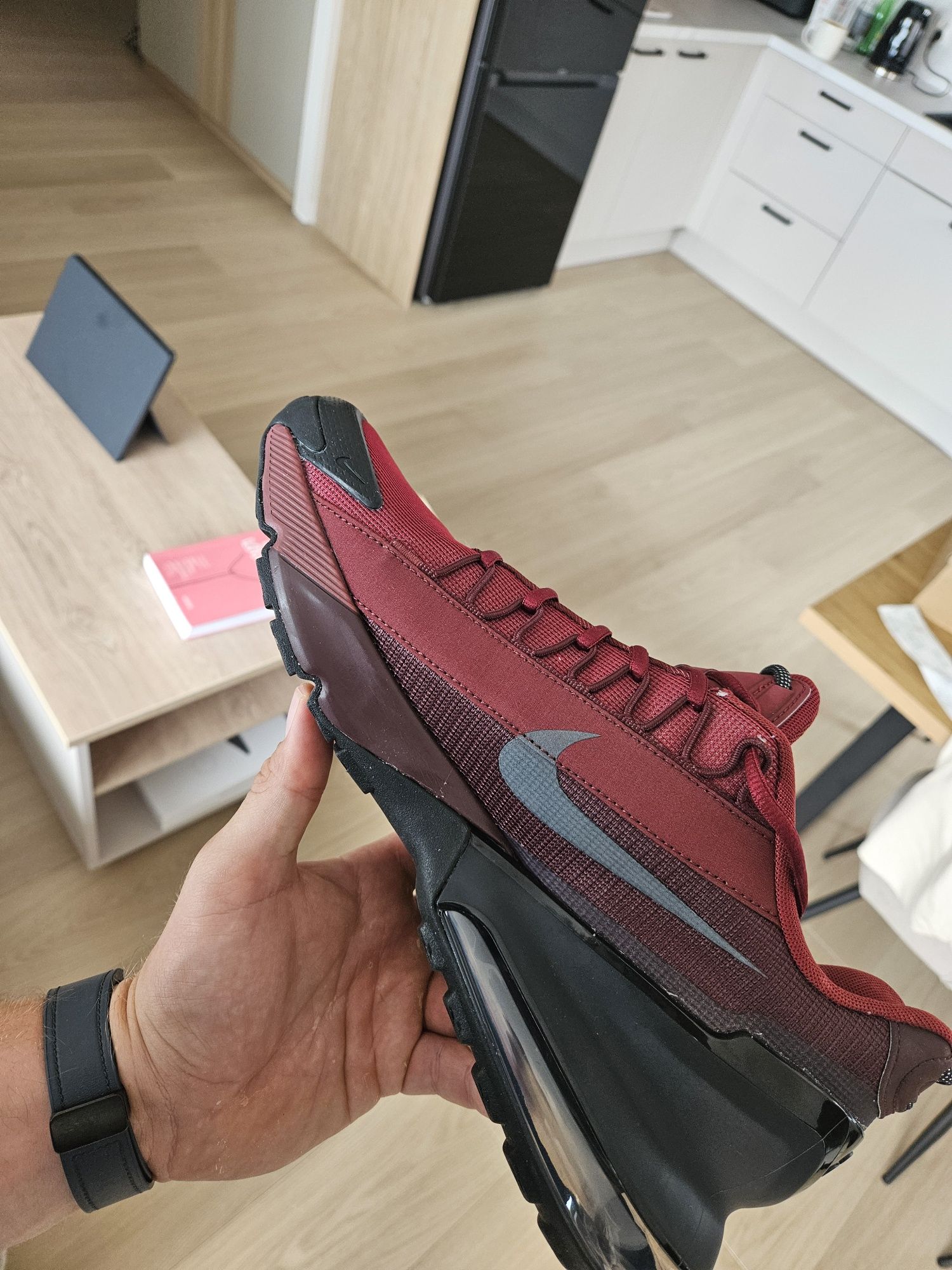 Nike Air Max Pulse Roam