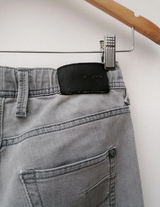 Calças Cinzentas de Rapaz da Pepe Jeans