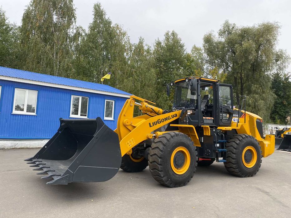 Фронтальний навантажуач LiuGong