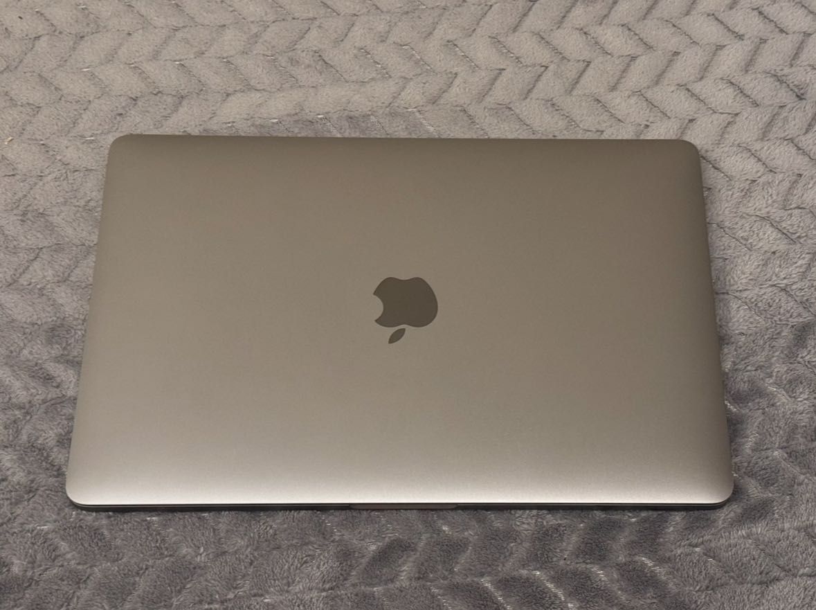 MacBook Pro 2017   13.3"