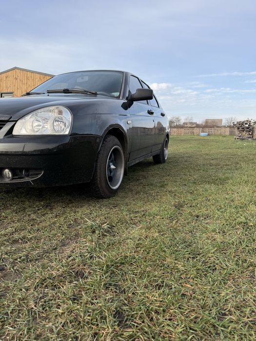 Продам Пріору 4.2.1