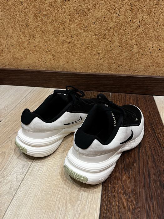 Nike Uplift Sc white 25.5 см
