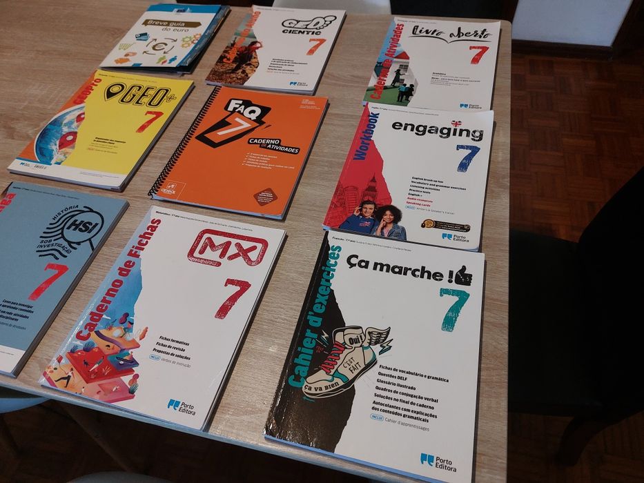Vendo livros de fichas do 7°ano