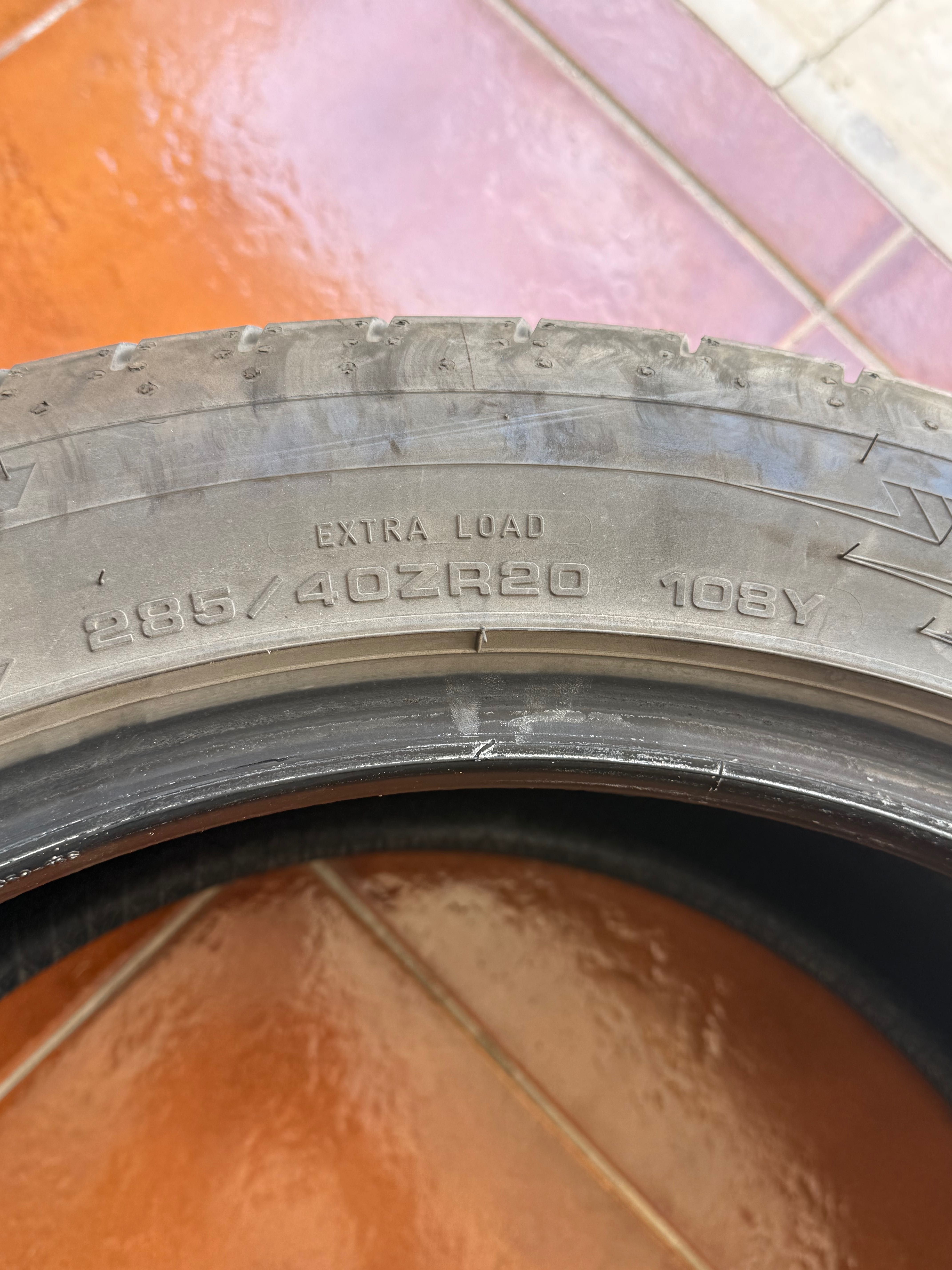 Pneus 285/40ZR20