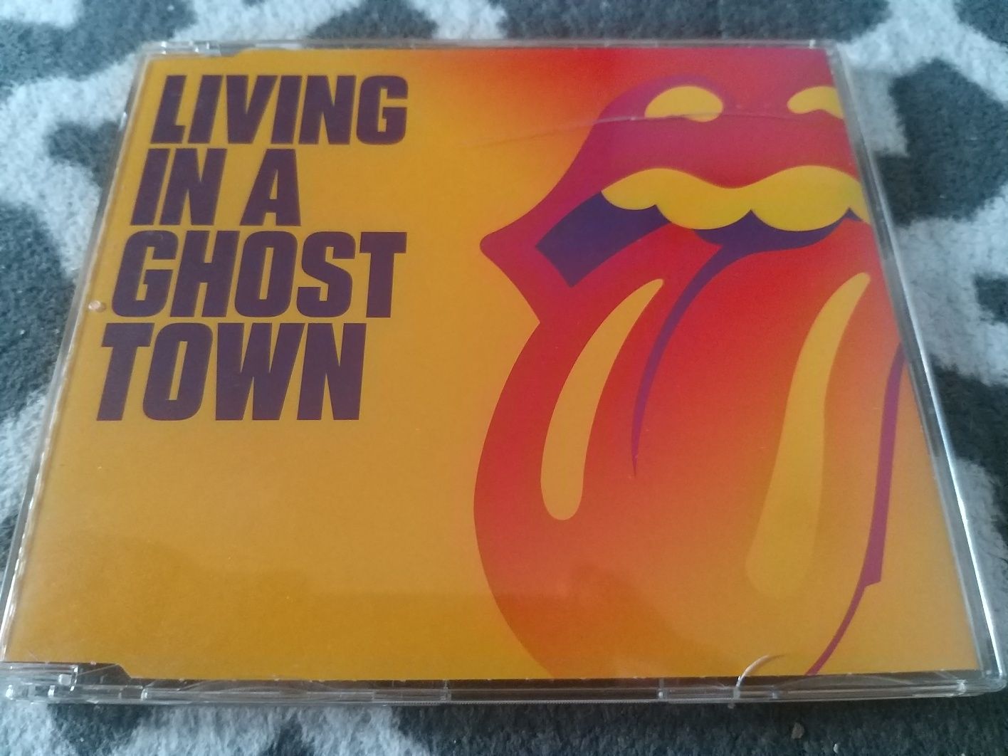 Rolling Stones.    Living In A Ghost Town  (CDS)