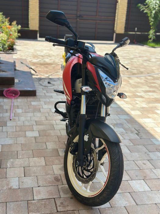 Продам мотоцикл bajaj pulsar ns 200