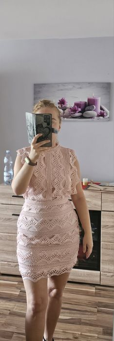 Sprzedam sukienkę koronkową