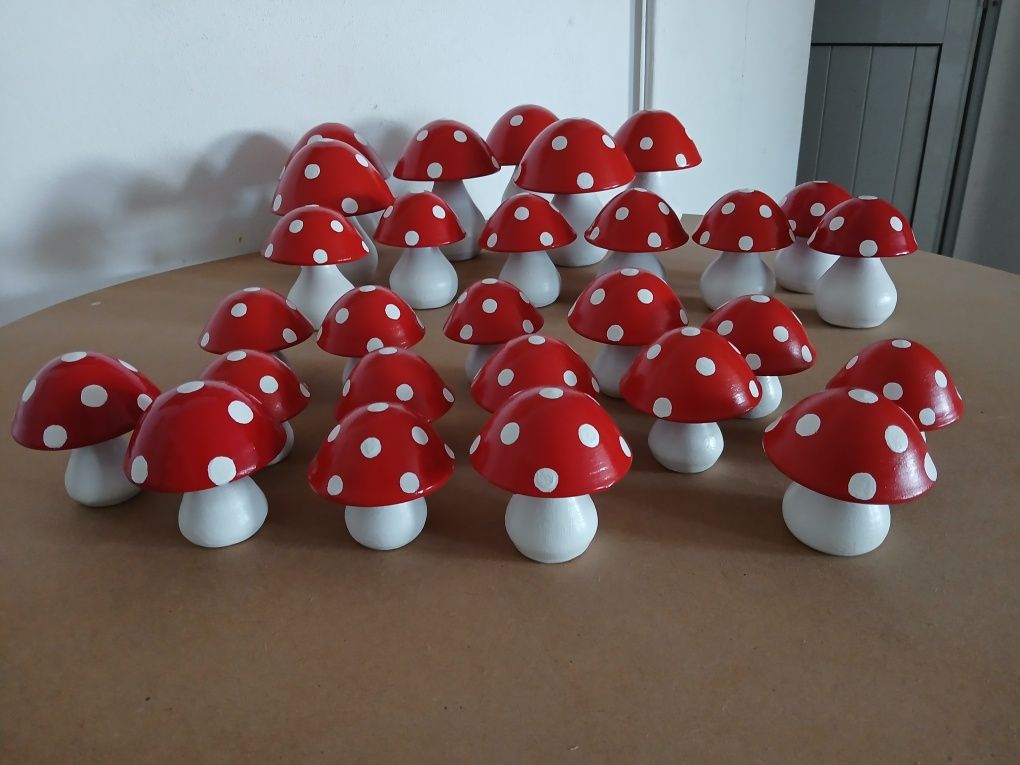 Cogumelos pequenos