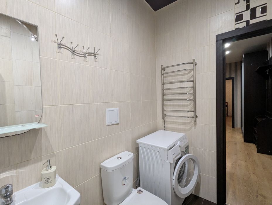 Велика 1кімнатна парк Мами