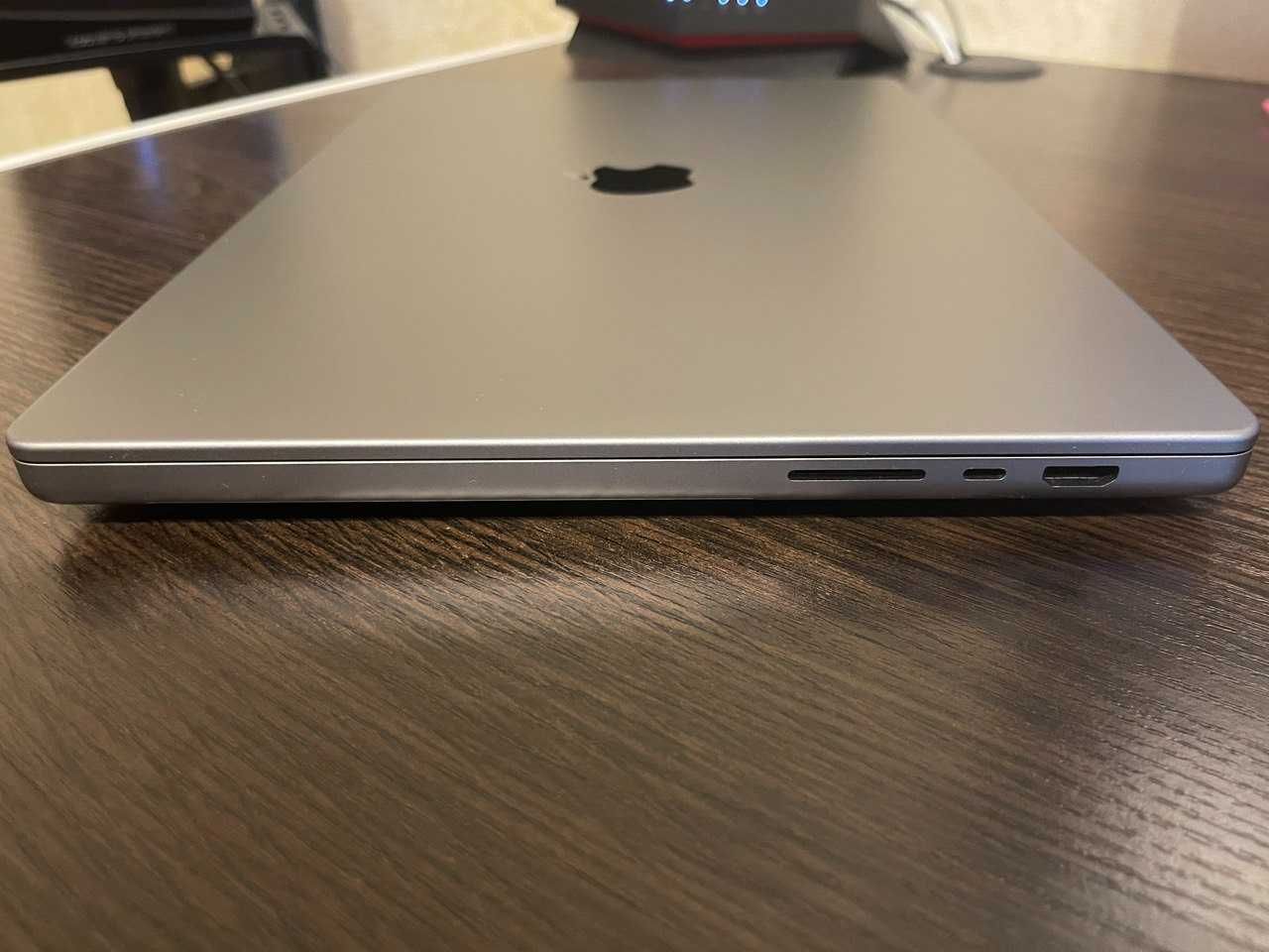 MacBook Pro 2021 M1 Pro 16' 32GB SSD512