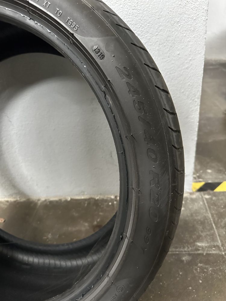 Vendo Pneu Pirelli PZERO 245/40/20