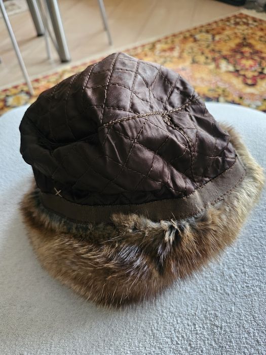 Nowa futrzana czapka