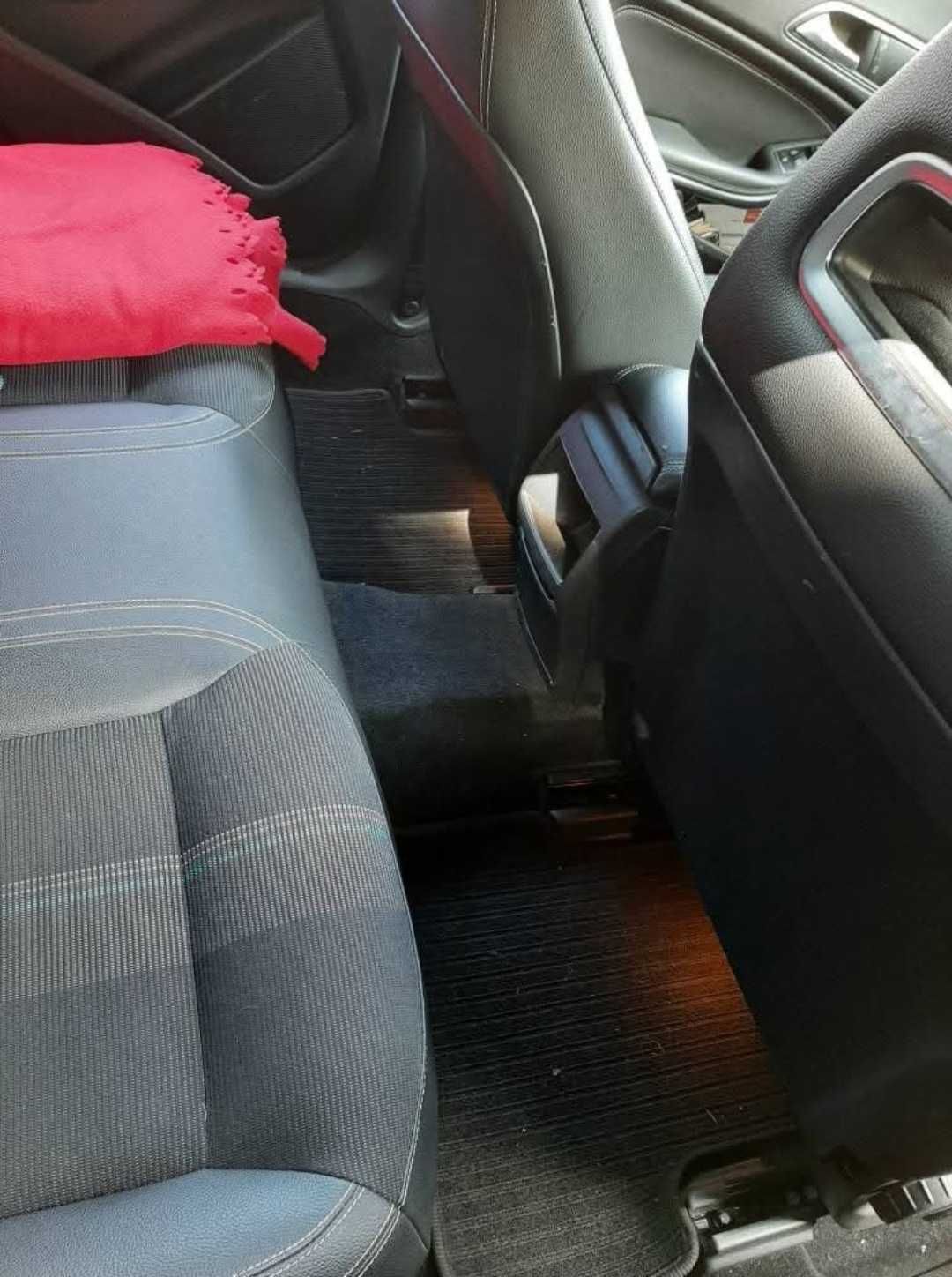Mercedes benz CLA180