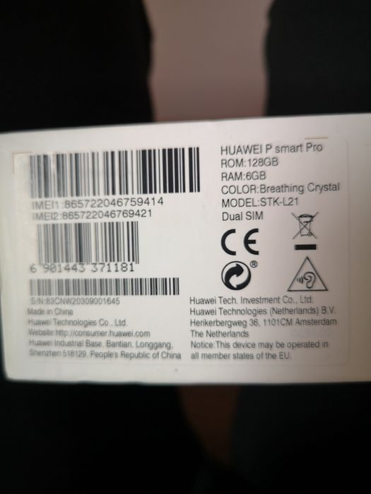 Huwaei p smart pro telefon 128G/ 8GB plus akcesoria pokrowiec pudelko