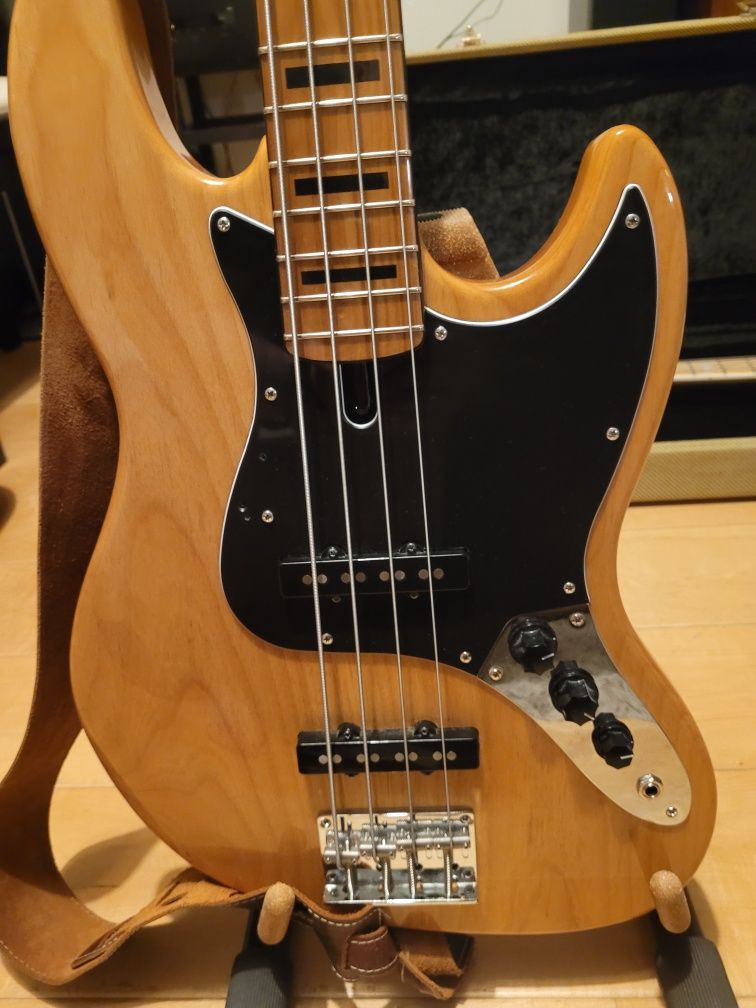 Bas Sire Marcus Miller v5 + fralin + hard case