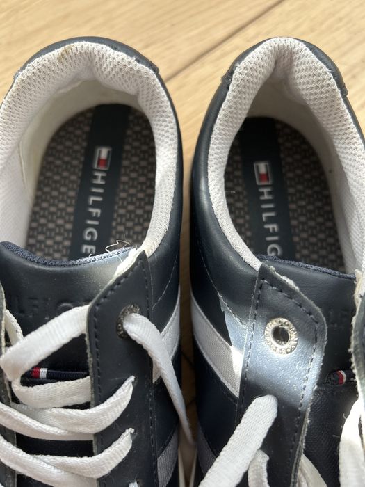Skorzane buty Hilfiger 38
