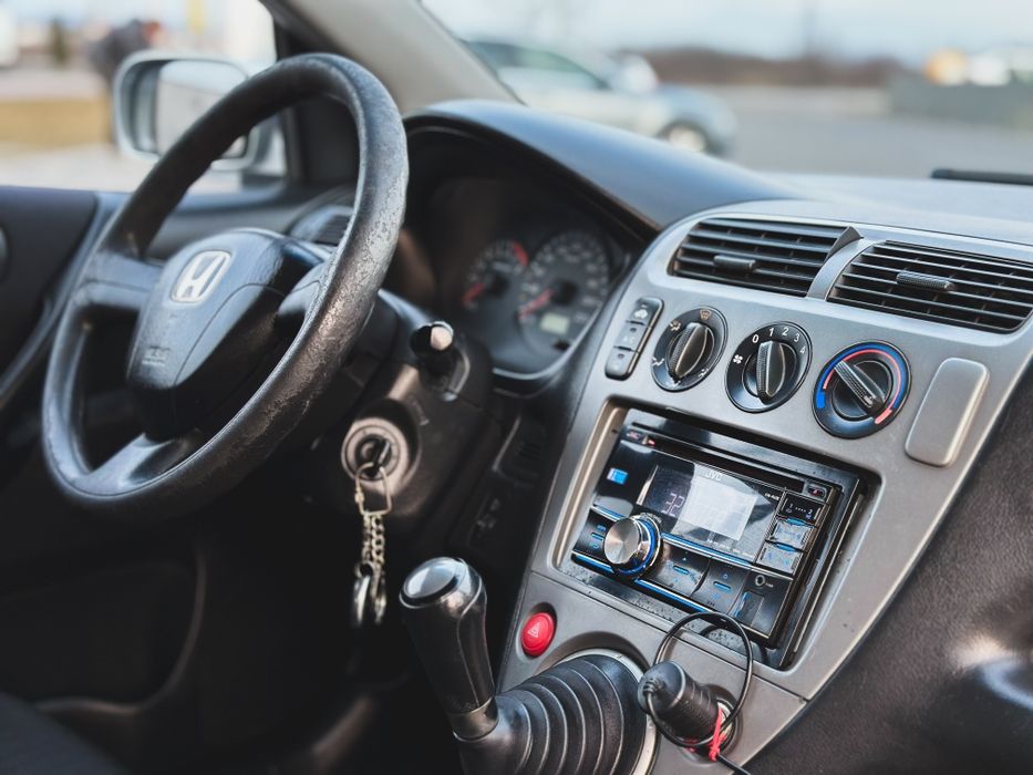 Хонда     сівік    7