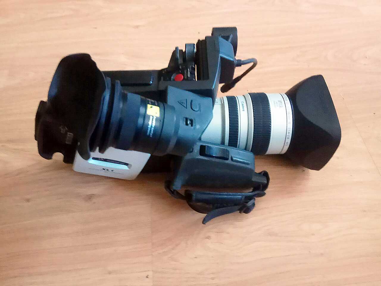 Камера Canon XL 1