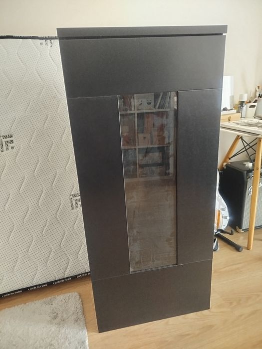 Móvel / Estante preto