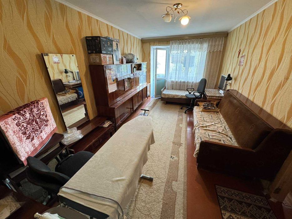 Продаж 2 кімнатної квартири на Алмазному!! Гарний поверх!! Не кутова!!