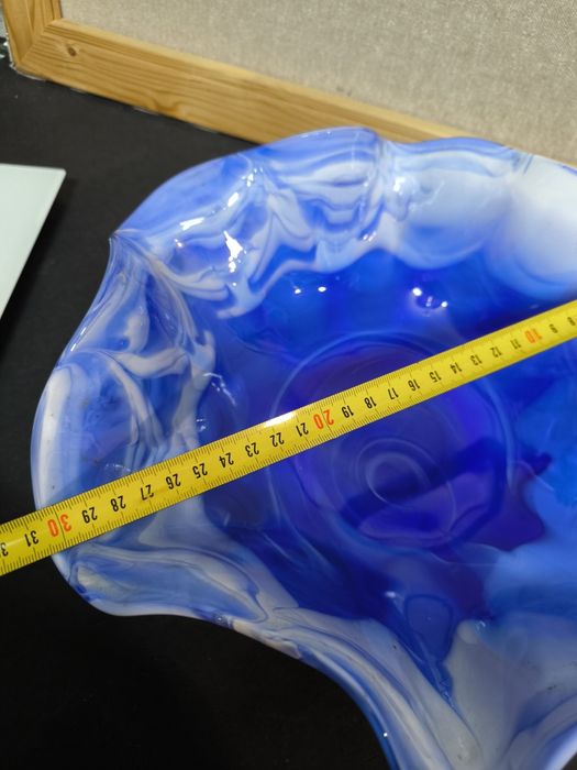 Centro de Mesa em Vidro Artístico - Azul Cobalto e Branco (Estilo Mura