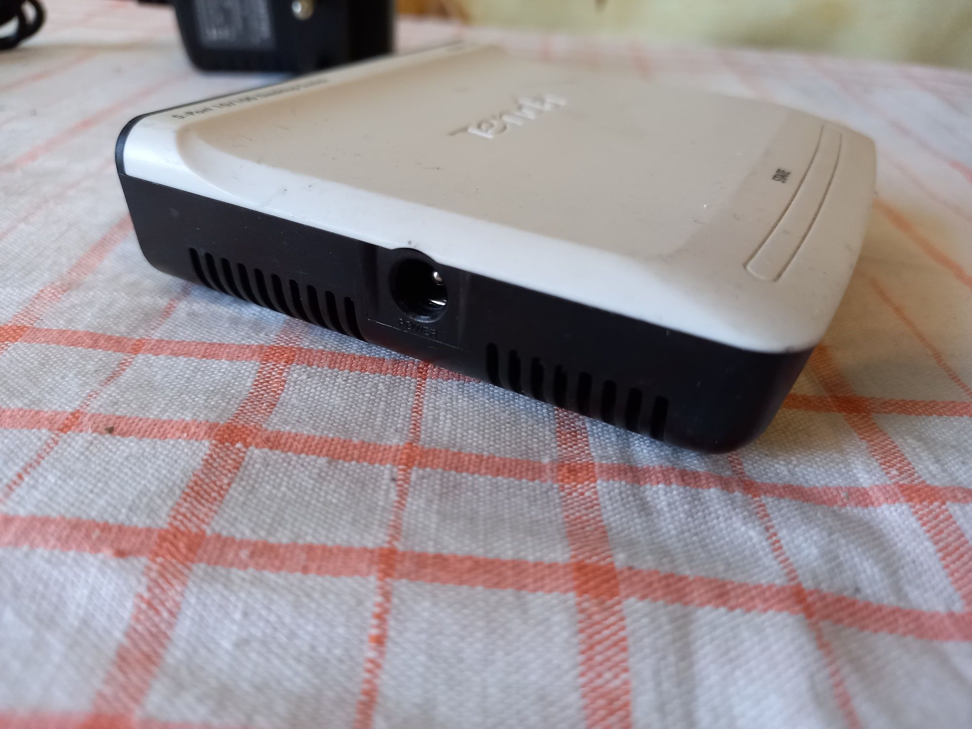 Коммутатор свитч Tenda 5 портов Switch