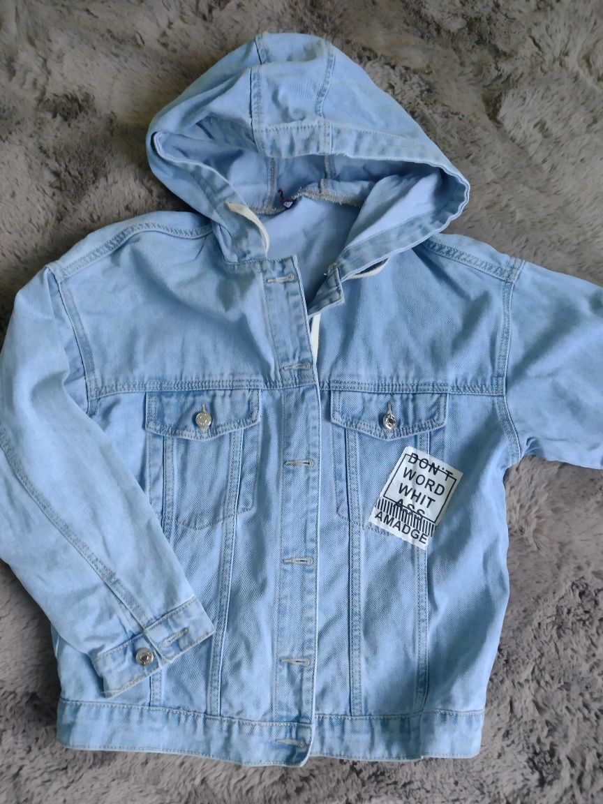 Продам джинсову куртку з капюшоном р.155-165