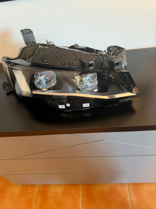 Farol direito Peugeot 508 Full LED